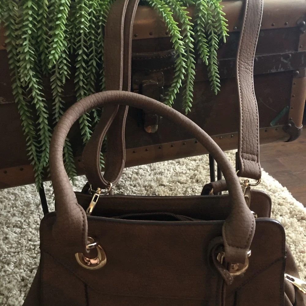 *SOLD* NWOT, Sorrentino, Beautiful Ladies Purse - Picture 6 of 16